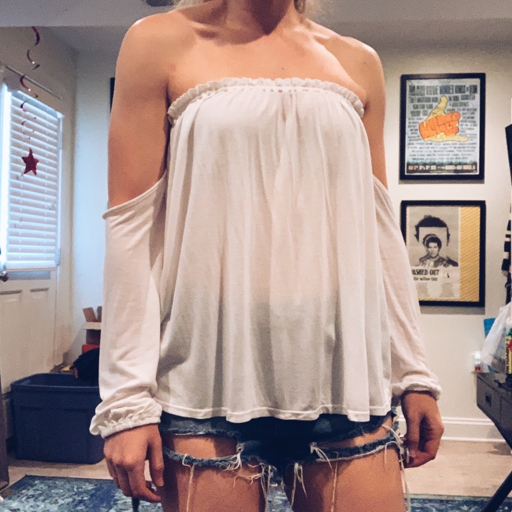Splendid off shoulder white top